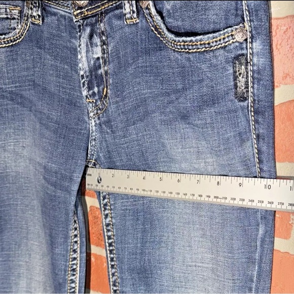 SILVER JEANS Women's Size 28x33 PICA Denim Straight Leg Medium Wash Blue Stretch - Picture 10 of 10